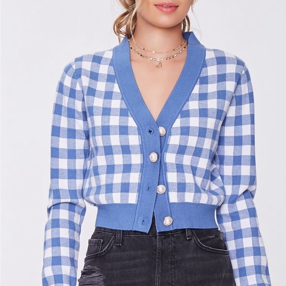 Cropped Cardigan with vintage button - Picture 9 of 11